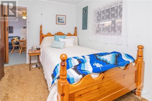 124 Pine Ridge Lane, Perth, ON - Indoor Photo Showing Bedroom