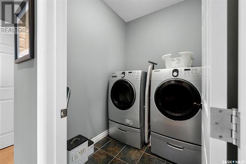 30 Everton Crescent, Moose Jaw, SK - Indoor Photo Showing Laundry Room