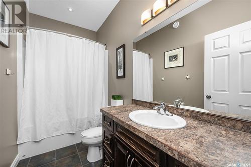 30 Everton Crescent, Moose Jaw, SK - Indoor Photo Showing Bathroom