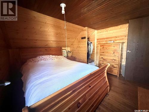 309 Railway Avenue, Livelong, SK - Indoor Photo Showing Bedroom