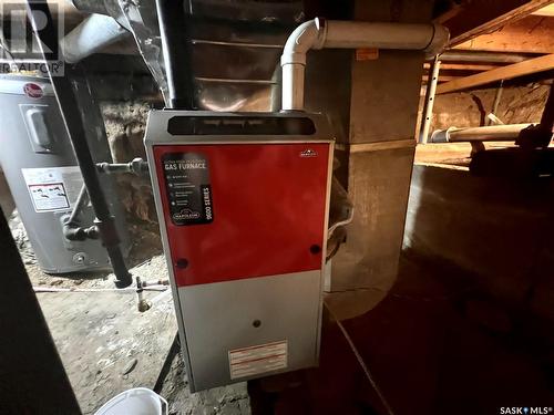 309 Railway Avenue, Livelong, SK - Indoor Photo Showing Basement