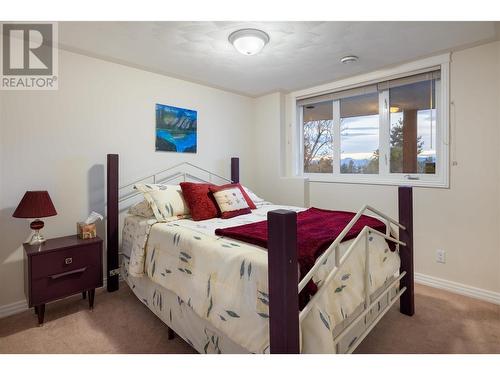 6435 Dixon Dam Road, Vernon, BC - Indoor Photo Showing Bedroom