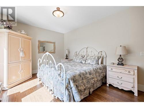1091 12 Street Se, Salmon Arm, BC - Indoor Photo Showing Bedroom