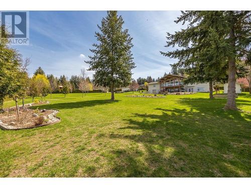 1091 12 Street Se, Salmon Arm, BC - Outdoor