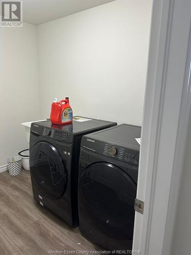389 Magnolia Lane Unit# Lower, Lakeshore, ON - Indoor Photo Showing Laundry Room