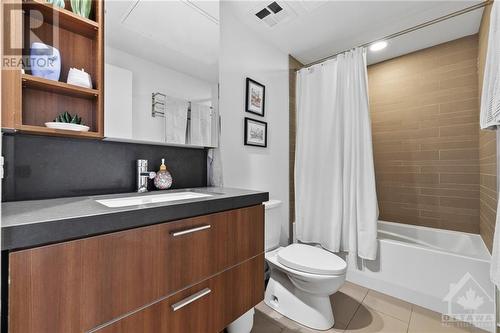 Full bathroom! - 340 Mcleod Street Unit#105, Ottawa, ON - Indoor Photo Showing Bathroom