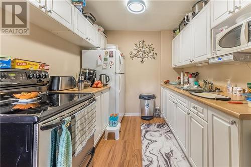 42A Huron Street, Deep River, ON - Indoor Photo Showing Kitchen
