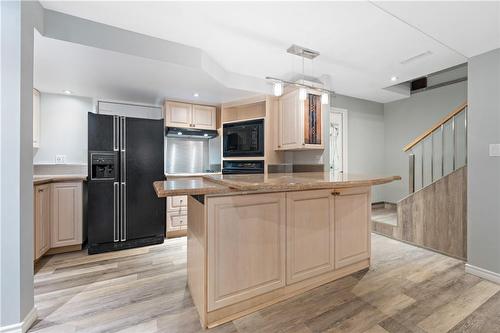 *IN LAW SUITE - 134 Olive Street, Grimsby, ON - Indoor Photo Showing Kitchen