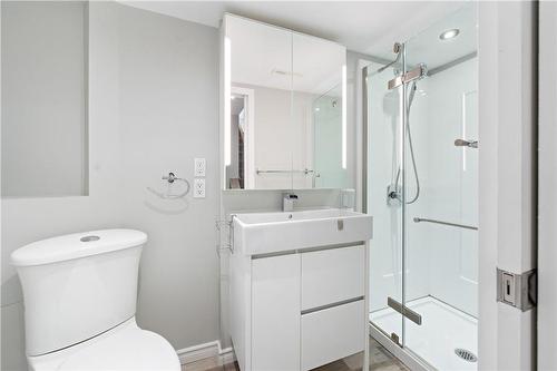 *IN LAW SUITE - 134 Olive Street, Grimsby, ON - Indoor Photo Showing Bathroom
