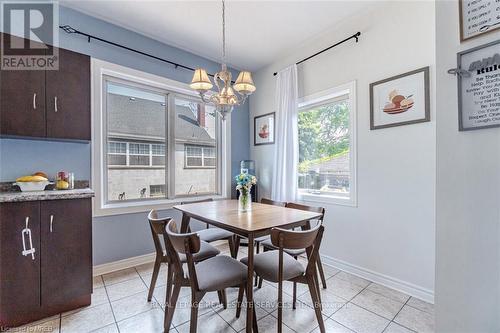 625 Beach Boulevard, Hamilton, ON - Indoor Photo Showing Dining Room