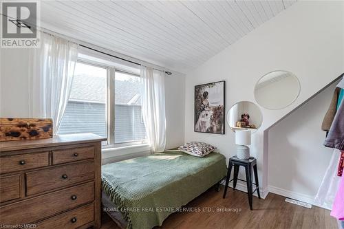 625 Beach Boulevard, Hamilton, ON - Indoor Photo Showing Bedroom