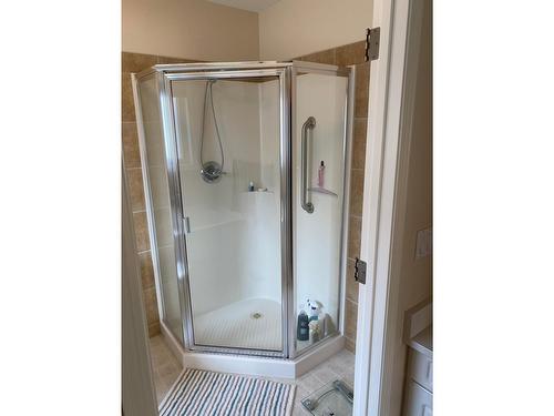 164 - 2100 13Th Street S, Cranbrook, BC - Indoor Photo Showing Bathroom