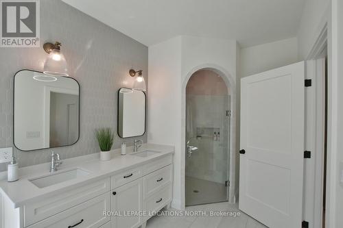 114 John St, Blue Mountains, ON - Indoor Photo Showing Bathroom