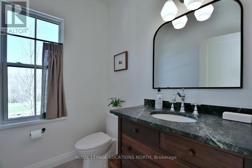 114 John Street, Blue Mountains, ON - Indoor Photo Showing Bathroom