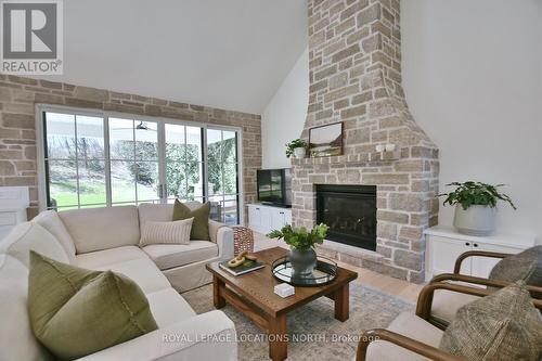 114 John Street, Blue Mountains, ON - Indoor Photo Showing Living Room With Fireplace