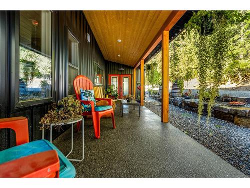 1200 16Th Avenue N, Creston, BC - Outdoor With Deck Patio Veranda With Exterior