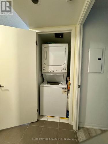 #1305 -830 Lawrence Ave W, Toronto, ON - Indoor Photo Showing Laundry Room