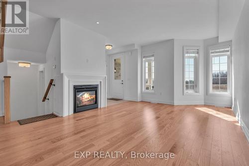 4021 Sixth Line, Oakville, ON - Indoor Photo Showing Living Room With Fireplace