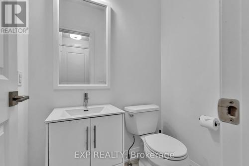 4021 Sixth Line, Oakville, ON - Indoor Photo Showing Bathroom