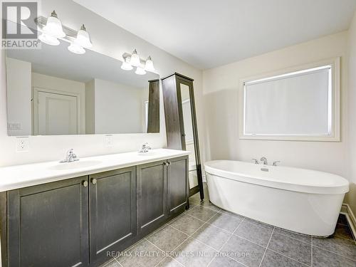 26 Skelton Street, Mono, ON - Indoor Photo Showing Bathroom