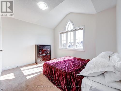 26 Skelton Street, Mono, ON - Indoor Photo Showing Bedroom