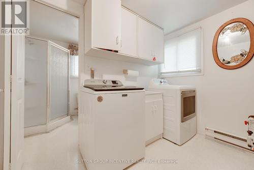 12 Pine Hill Court Crt, Innisfil, ON - Indoor Photo Showing Laundry Room