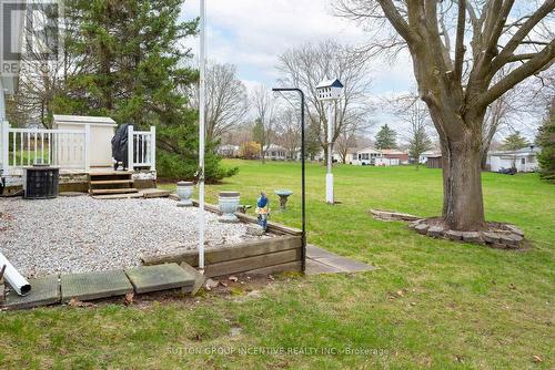 12 Pine Hill Court Court, Innisfil, ON - Outdoor With Deck Patio Veranda With Backyard