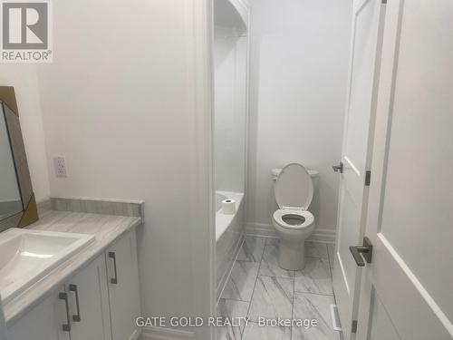 Main - 7426 Parkside Drive E, Niagara Falls, ON - Indoor Photo Showing Bathroom