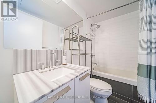 2908 - 42 Charles Street E, Toronto, ON - Indoor Photo Showing Bathroom