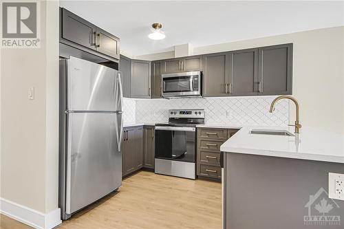 86 Whitcomb Crescent, Smiths Falls, ON - Indoor Photo Showing Kitchen With Stainless Steel Kitchen With Upgraded Kitchen