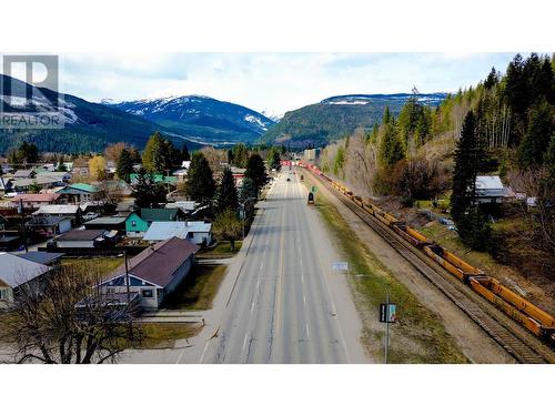 905 Victoria Road, Revelstoke, BC - Outdoor With View