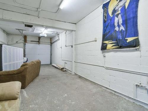 865-871-873 King Street E, Hamilton, ON - Indoor Photo Showing Garage