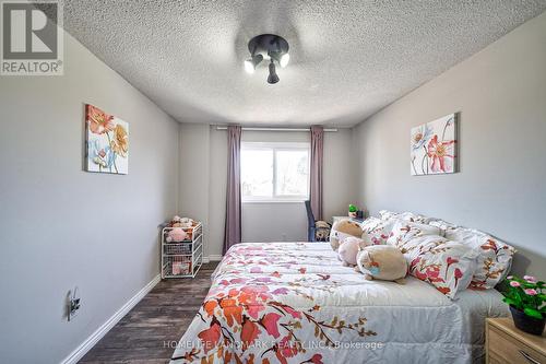 90 James Park Sq, Toronto, ON - Indoor Photo Showing Bedroom