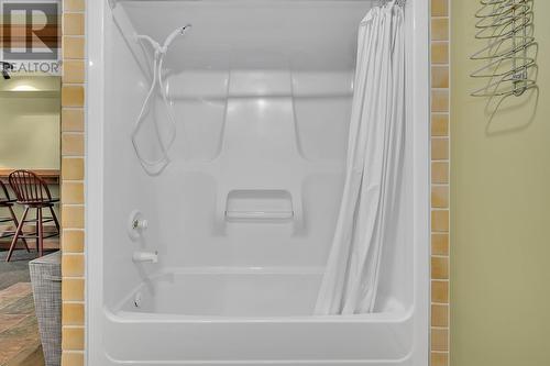 5275 Big White Road Unit# 309, Big White, BC - Indoor Photo Showing Bathroom