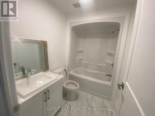 Upper - 7426 Parkside Drive E, Niagara Falls, ON - Indoor Photo Showing Bathroom