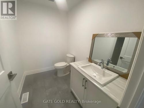 #Upper -7426 Parkside Dr E, Niagara Falls, ON - Indoor Photo Showing Bathroom