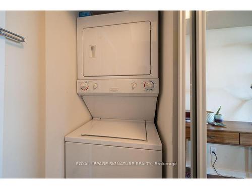 1007-38 Joe Shuster Way, Toronto, ON - Indoor Photo Showing Laundry Room