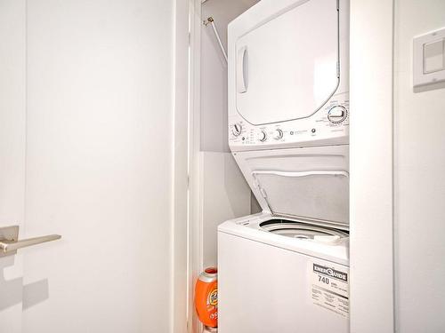 Laundry room - 1235 Av. Greene, Westmount, QC - Indoor Photo Showing Laundry Room