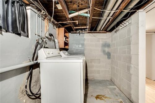 70 Rosemont Avenue|Unit #Lower, Hamilton, ON - Indoor Photo Showing Laundry Room
