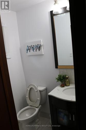 33 Conley Street, Vaughan, ON - Indoor Photo Showing Bathroom