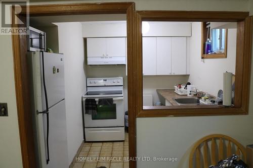 33 Conley Street, Vaughan, ON - Indoor Photo Showing Kitchen