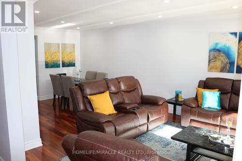 33 Conley Street, Vaughan, ON - Indoor Photo Showing Living Room