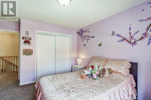 45 Sandlewood Crt, Aurora, ON - Indoor Photo Showing Bedroom