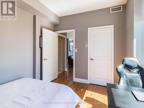 #310 -70 Port St E, Mississauga, ON - Indoor Photo Showing Bedroom