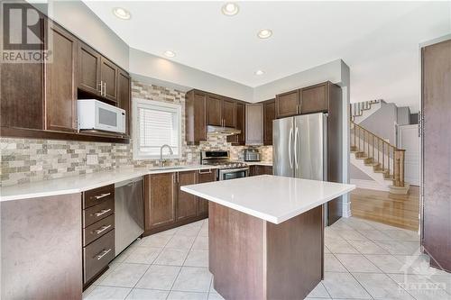 407 Fireweed Trail, Ottawa, ON - Indoor Photo Showing Kitchen With Stainless Steel Kitchen