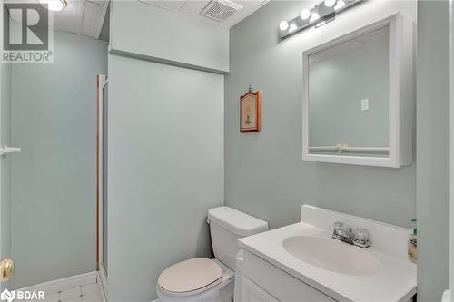 130 Victoria Avenue N, Lindsay, ON - Indoor Photo Showing Bathroom
