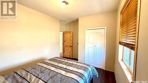 243 Ruby Drive, Hitchcock Bay, SK - Indoor Photo Showing Bedroom