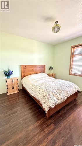 243 Ruby Drive, Hitchcock Bay, SK - Indoor Photo Showing Bedroom