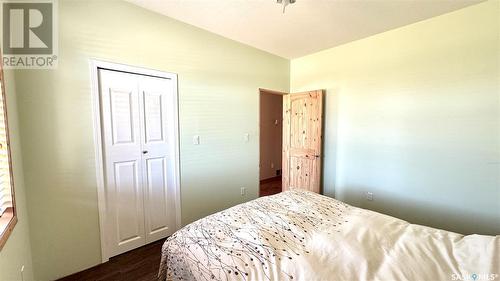 243 Ruby Drive, Hitchcock Bay, SK - Indoor Photo Showing Bedroom