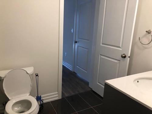 4040 Upper Middle Road|Unit #215, Burlington, ON - Indoor Photo Showing Bathroom